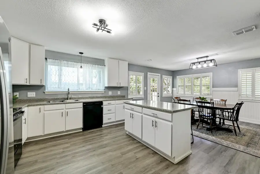 12501 Preece Dr, Austin, TX 78729 - #2