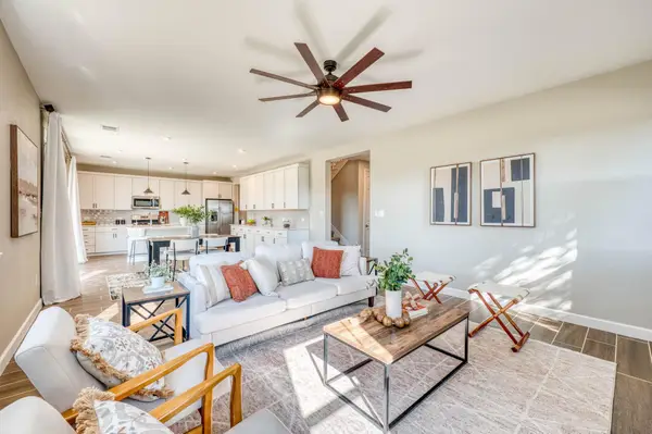 101 Plumbago Ln, Marble Falls, TX 78654