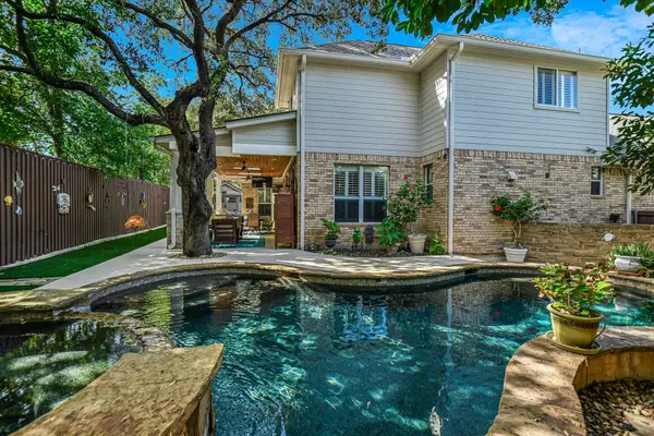2704 Michelle Lynne Cv, Round Rock, TX 78681
