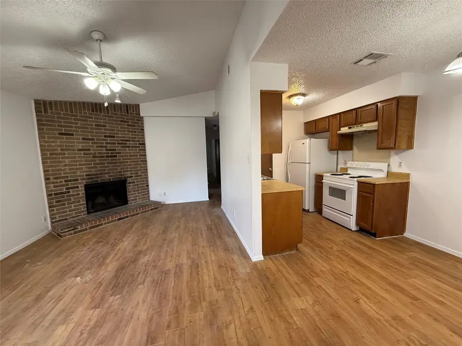 2115 Courtney St, Austin, TX 78745 - #2