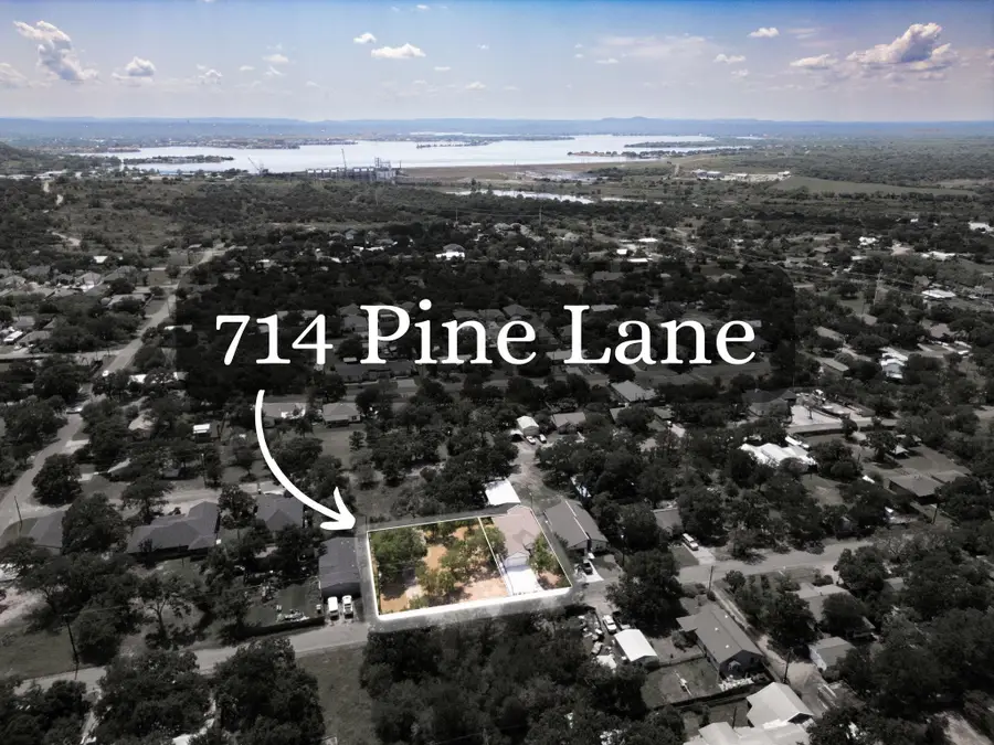714 Pine Ln, Horseshoe Bay, TX 78657 - Image #2