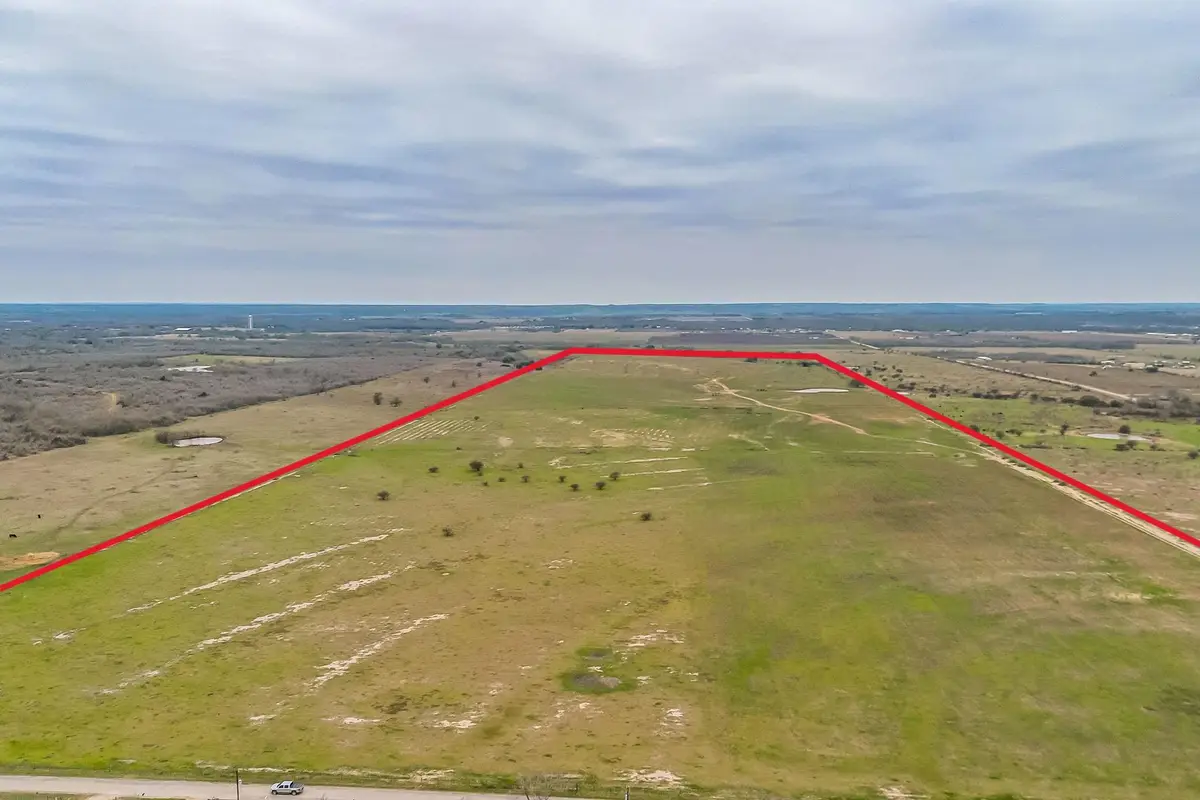 000 Callihan Rd, Luling, TX 78648 - #1