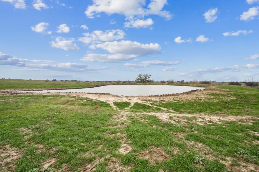 000 Callihan Rd, Luling, TX 78648 - #3