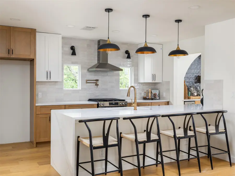 6905 N Creighton Ln, Austin, TX 78723 - #2
