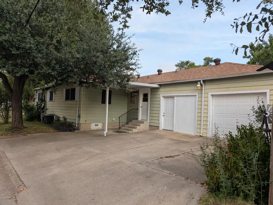 1021 S 45th St, Temple, TX 76504 - #3