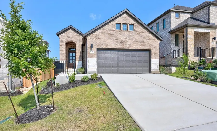 8012 Shining Flor Run, Lago Vista, TX 78645 - Image #2