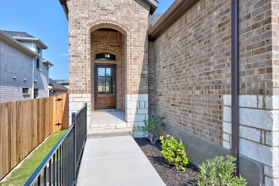 8012 Shining Flor Run, Lago Vista, TX 78645 - Image #3