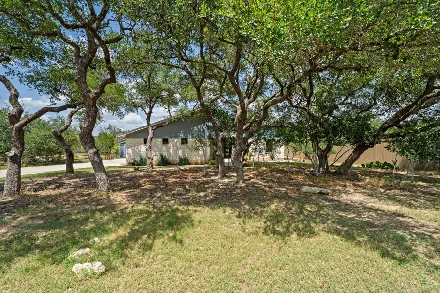 172 Bluff Trl, Dripping Springs, TX 78620 - Image #2