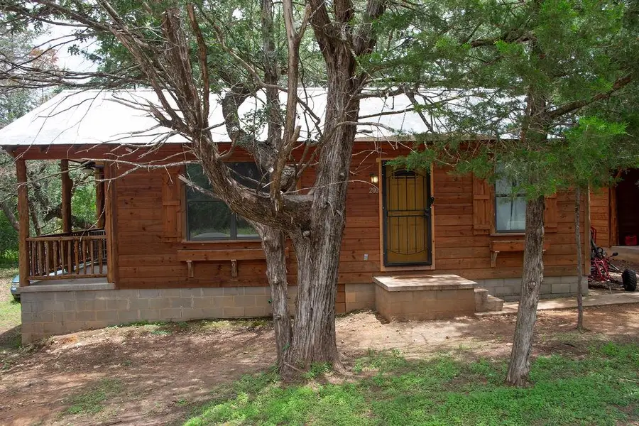 200 Arrowhead Dr, Smithville, TX 78957 - #3