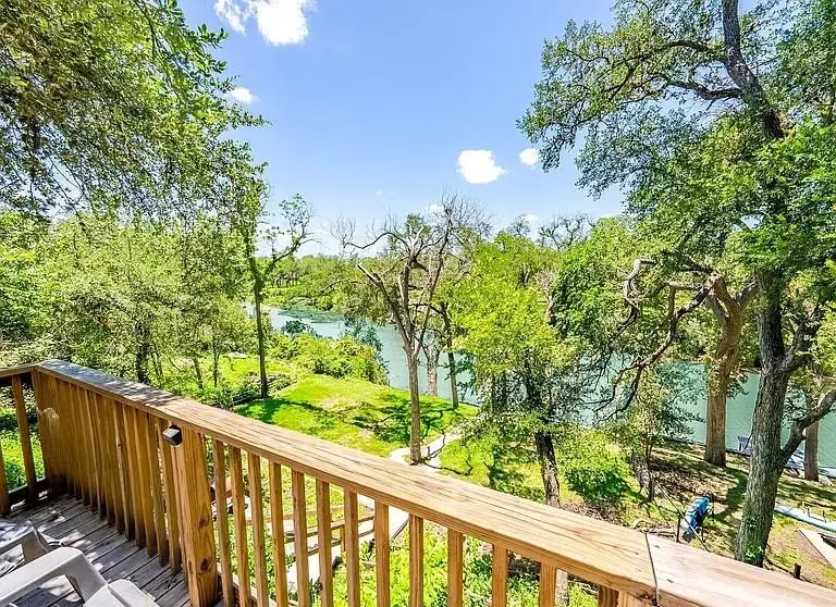 730 Gloria Dr, Seguin, TX 78155 - Image #1