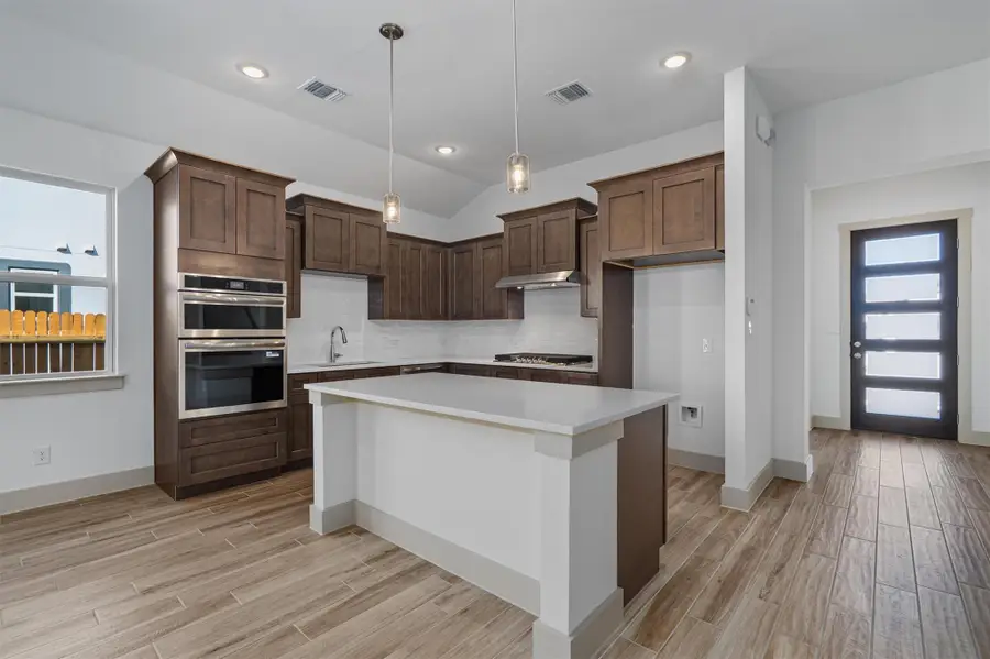 19100 Ariel Elena Way, La Blanca, TX 78653 - Image #3