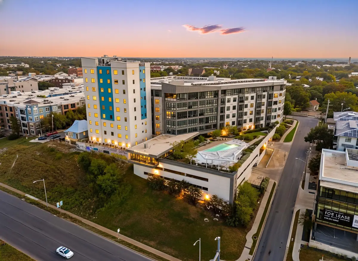 800 Embassy Dr #204, Austin, TX 78702 - Image #1