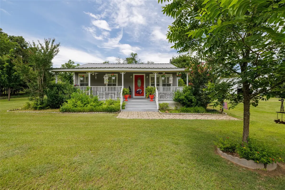 6507 N Us Highway 77 Rd, Rockdale, TX 76567 - Image #1