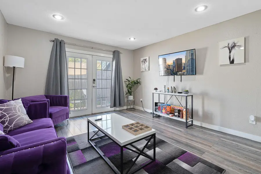 1906 Valley Hill Cir, Austin, TX 78741 - Image #3