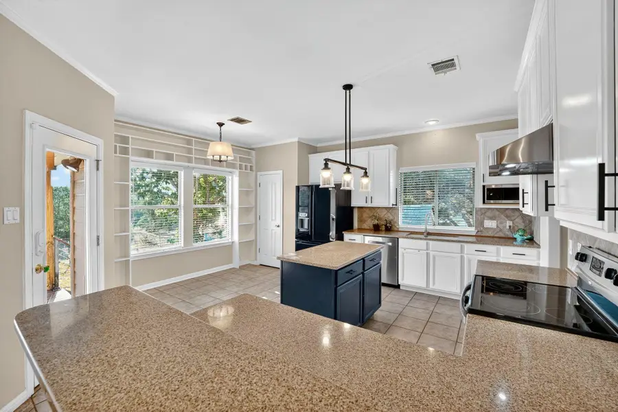 1021 Westland Ridge Rd, Dripping Springs, TX 78620 - Image #2