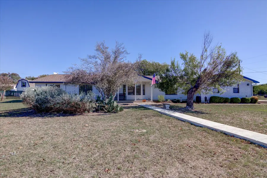 200 Harbor Cir Cir, Georgetown, TX 78633 - Image #2