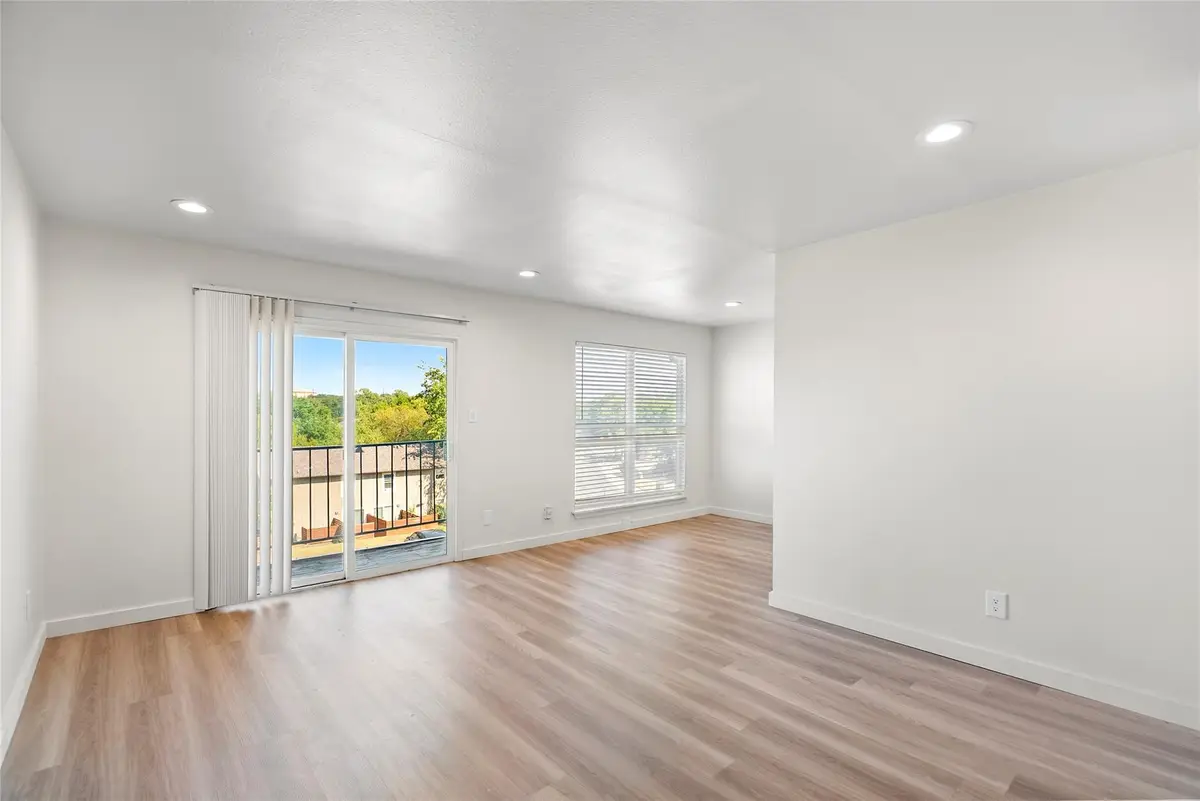 3819 Southway Dr #120, Austin, TX 78704 - Image #1