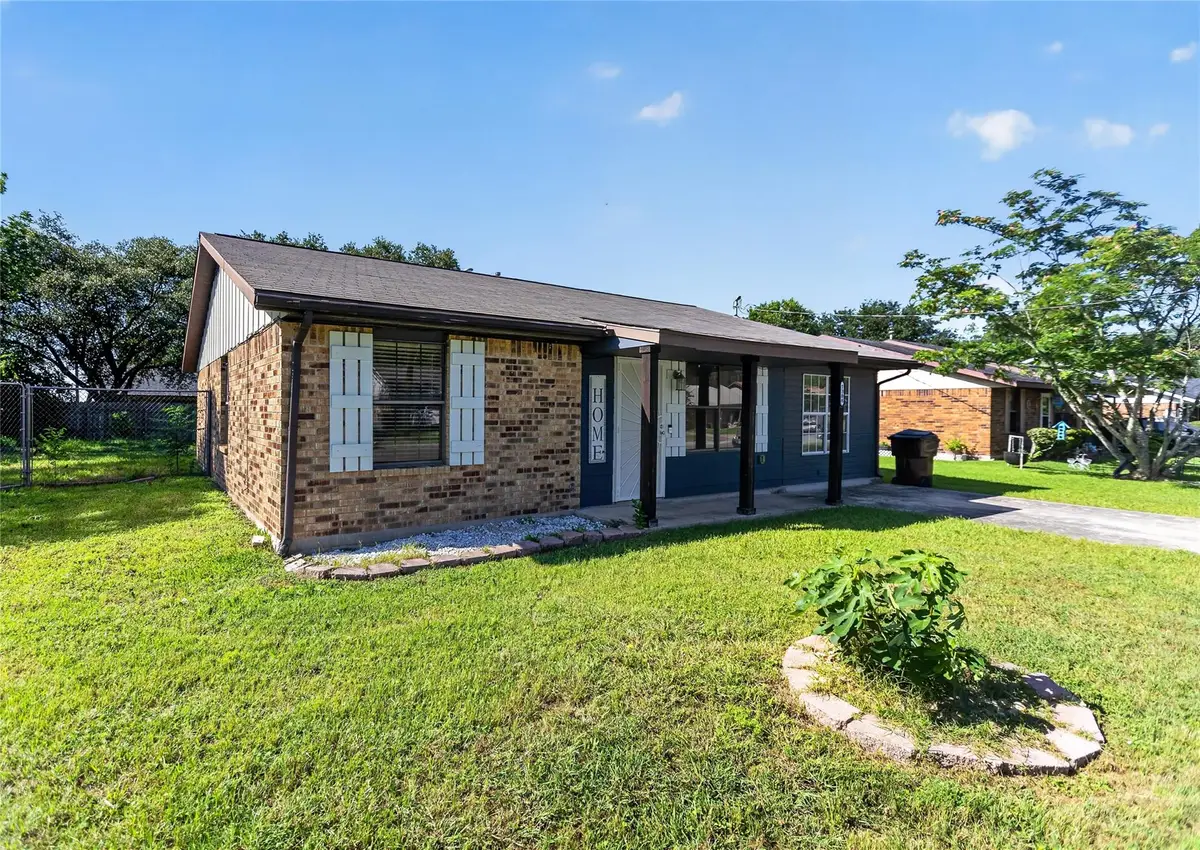 1308 Pendergrass St, Lockhart, TX 78644 - #1