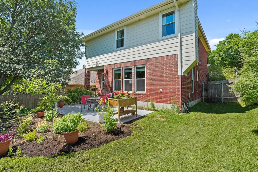 3725 Birdhouse Dr, Round Rock, TX 78665 - Image #2