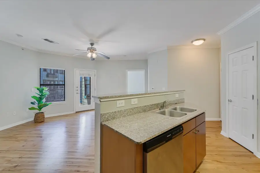 2502 Leon St #301, Austin, TX 78705 - #3