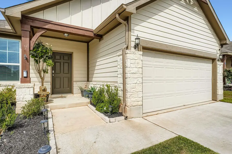 126 Big Leaf Dr, Buda, TX 78610 - Image #3