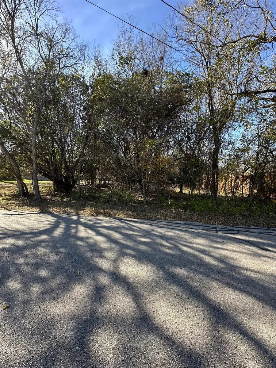 11302 Circle Dr, Austin, TX 78748 - Image #2