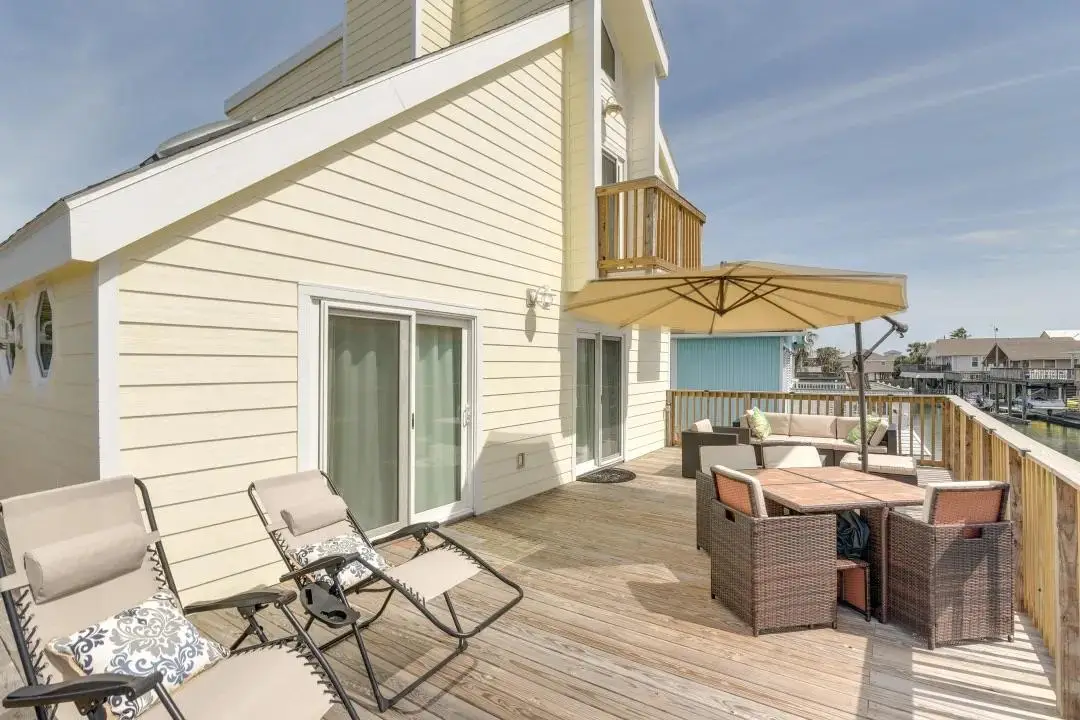 16525 Jamaica Cove Rd, Jamaica Beach, TX 77554 - Image #1