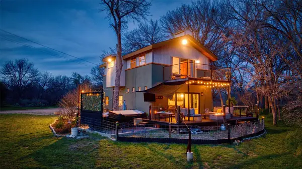 701 Cr 316, Llano, TX 78643