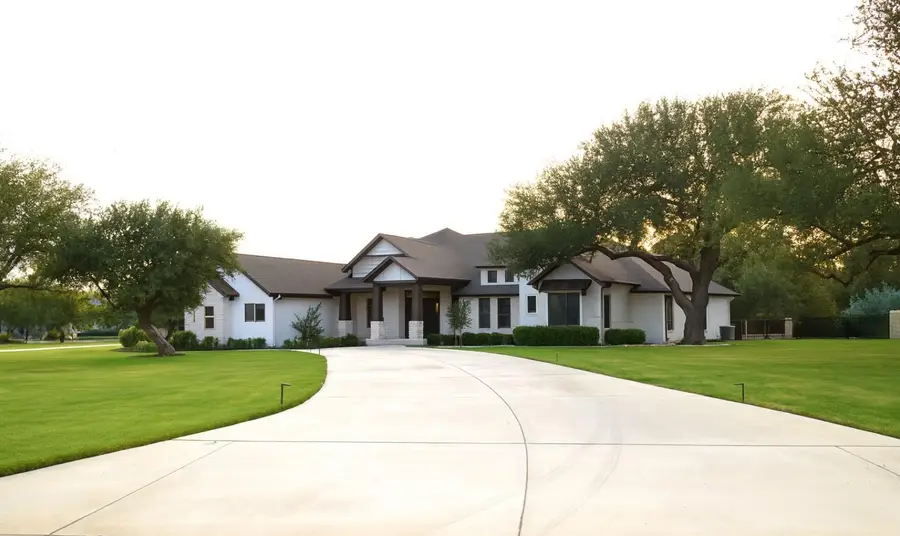 120 Woodland Hills Dr, Georgetown, TX 78633 - #2