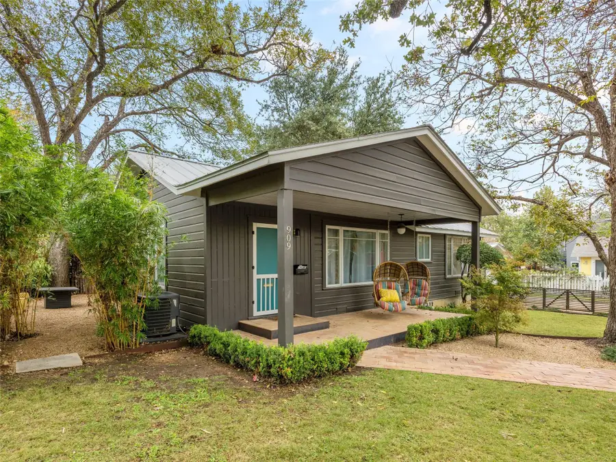 909 Shelley Ave, Austin, TX 78703 - Image #2