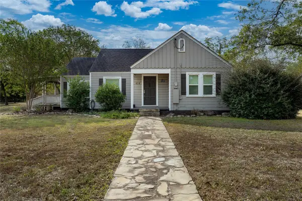 414 E Eblin St, La Grange, TX 78945
