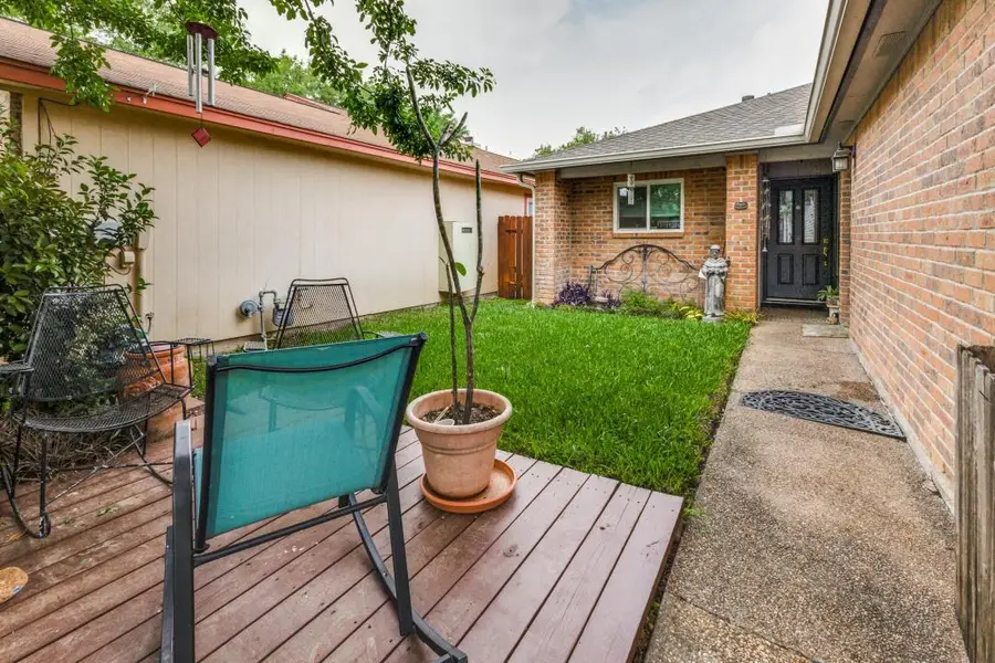 402 Village Ln, Buda, TX 78610 - Image #3