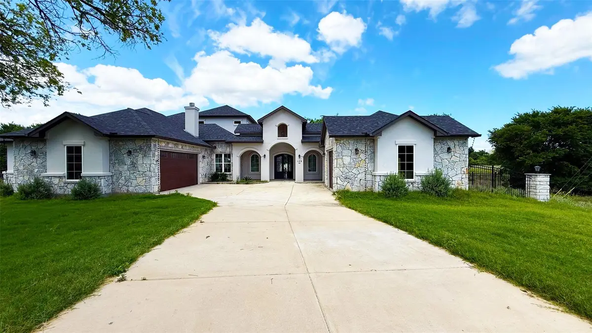 128 Gloria Blvd, Smithville, TX 78957 - Image #1