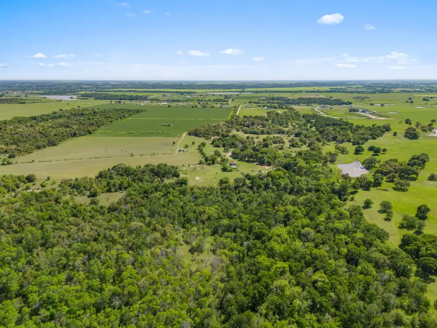 553 Starfire Ln, Holland, TX 76534 - Image #3