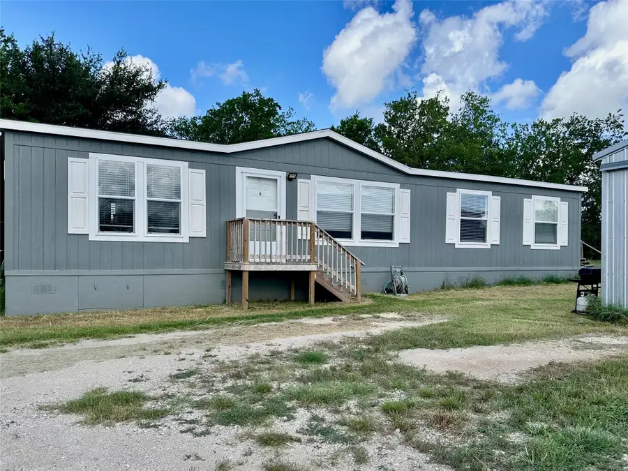 815 Track Rd, Dale, TX 78616 - Image #2