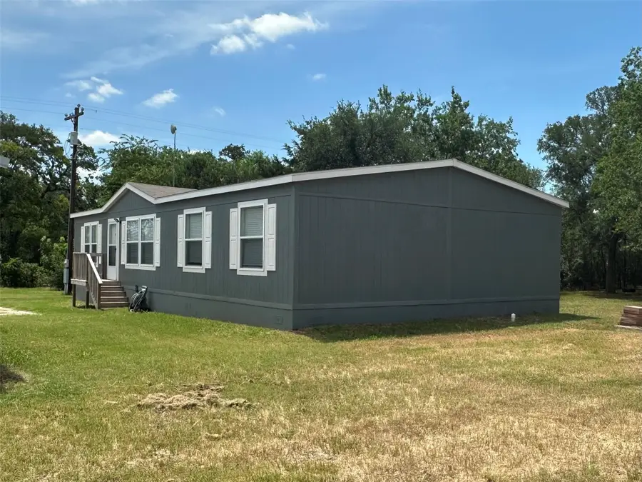 815 Track Rd, Dale, TX 78616 - Image #3