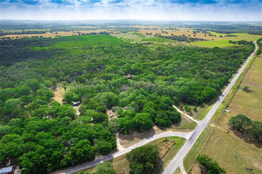 000 Ebbon Rd, Luling, TX 78648 - #2
