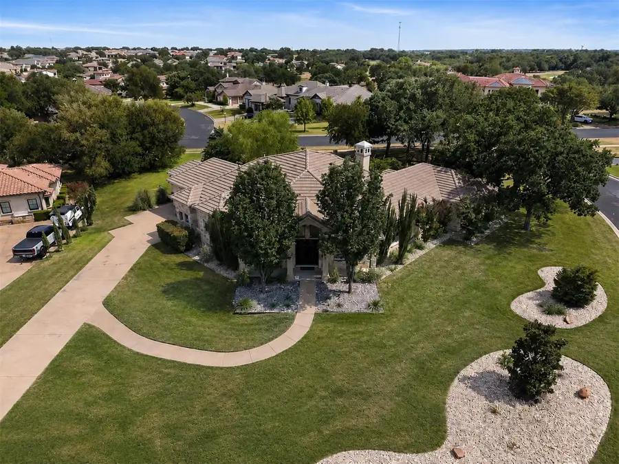100 Dovetail Ln, Georgetown, TX 78628 - #2