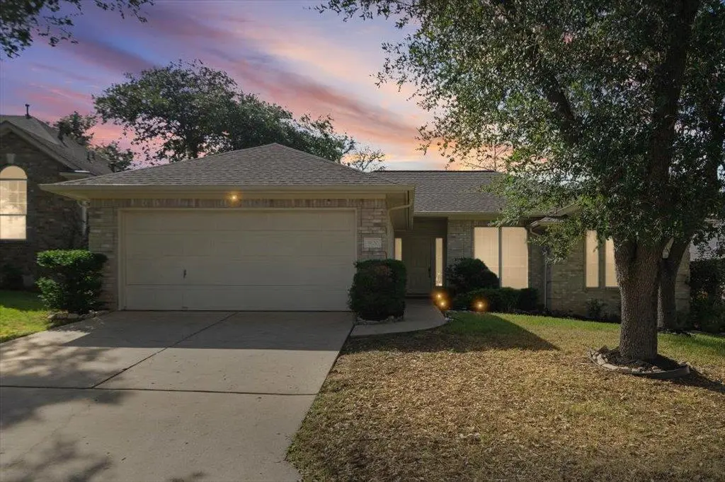 9120 Fainwood Ln, Austin, TX 78749 - #1