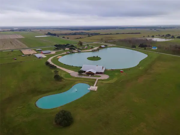 5351 State Hwy 71, Bay City, TX 77458