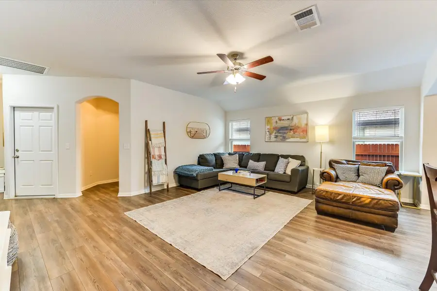 132 Walkup Ln, Leander, TX 78641 - #2