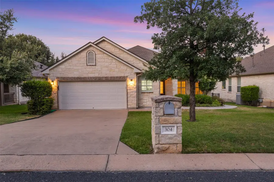 304 Brazos Dr, Georgetown, TX 78628 - Image #3