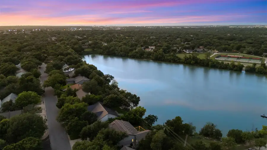 4202 Flagstaff Dr, Austin, TX 78759 - #3