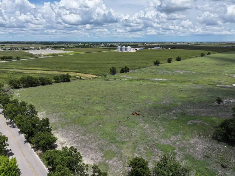 20681 Cameron Rd, Coupland, TX 78615 - Image #2