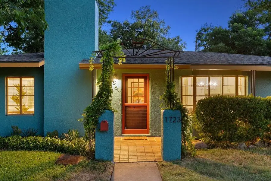 1723 E 38th St, Austin, TX 78722 - #2