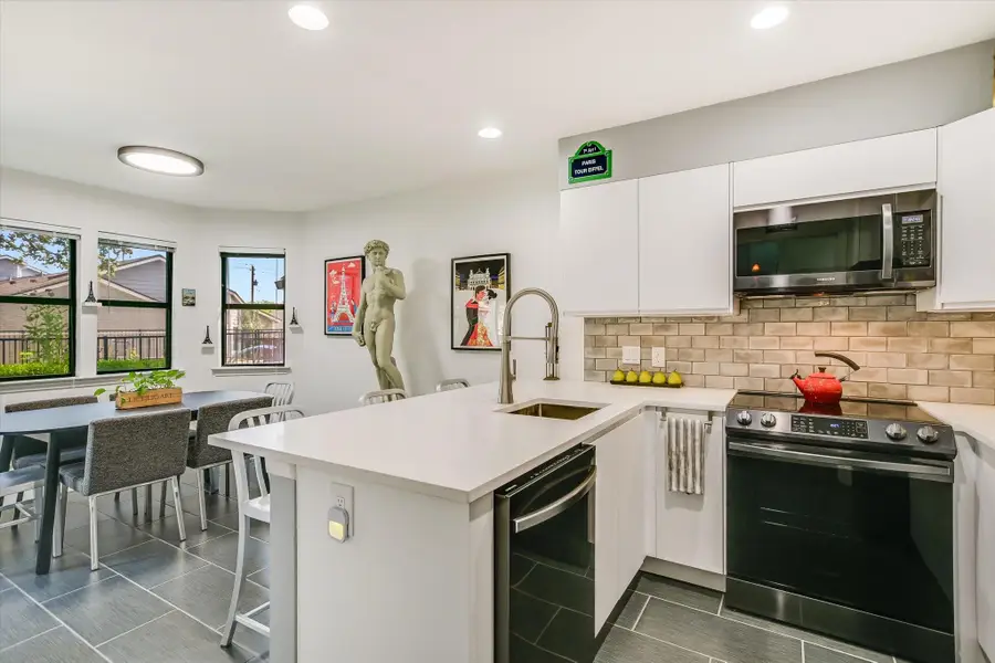 2001 Parker Ln S #107, Austin, TX 78741 - Image #3