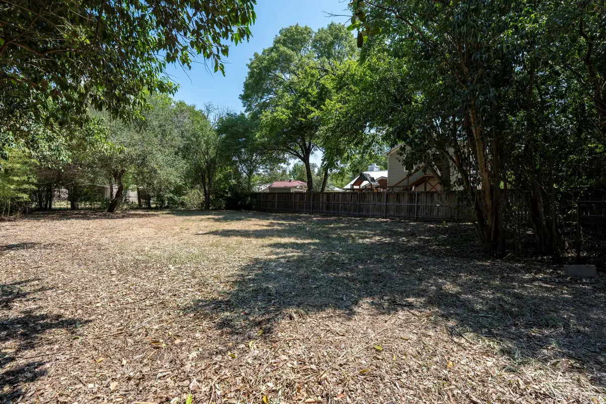 408 East St, Buda, TX 78610 - #1