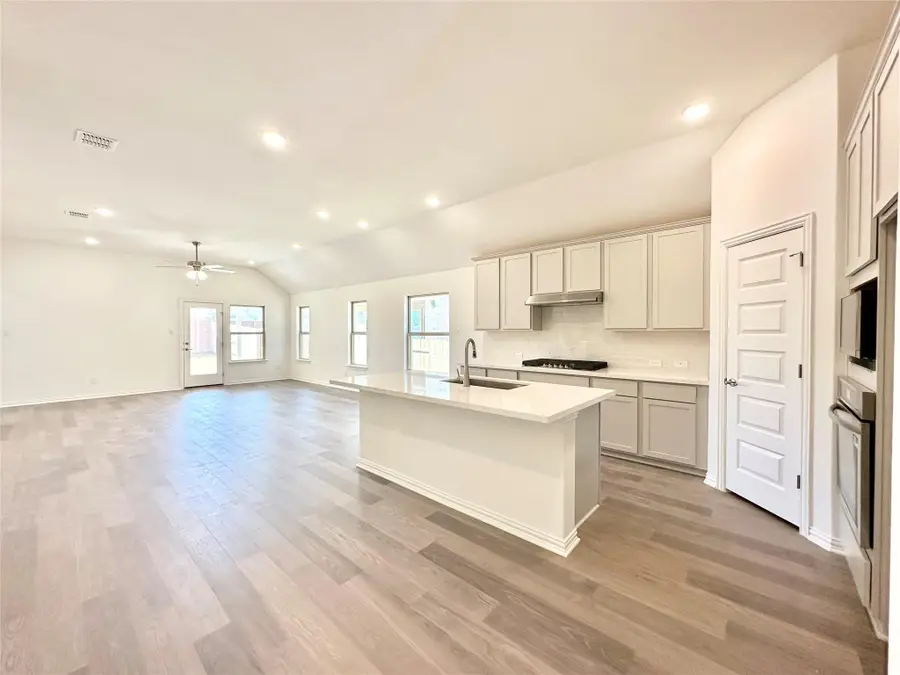 197 Du Bois Ln, Kyle, TX 78640 - Image #2