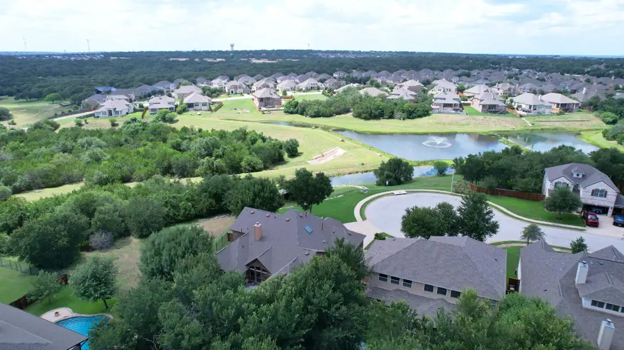 125 Lake Mineral Wells Dr, Georgetown, TX 78628 - #2