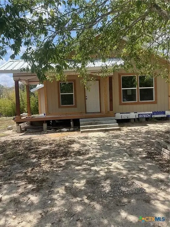 218 S Bright St, Gonzales, TX 78629 - Image #2